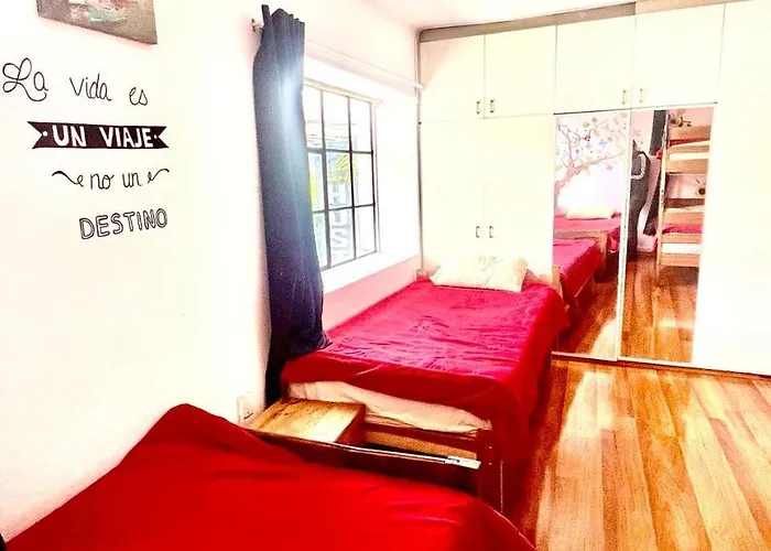 Hostal House