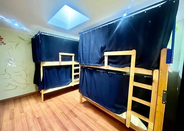 Hostal House